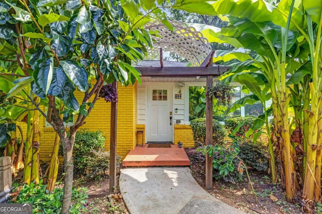 Photo of 844 Deckner Avenue SW, Atlanta, GA 30310 (MLS # 10819606)