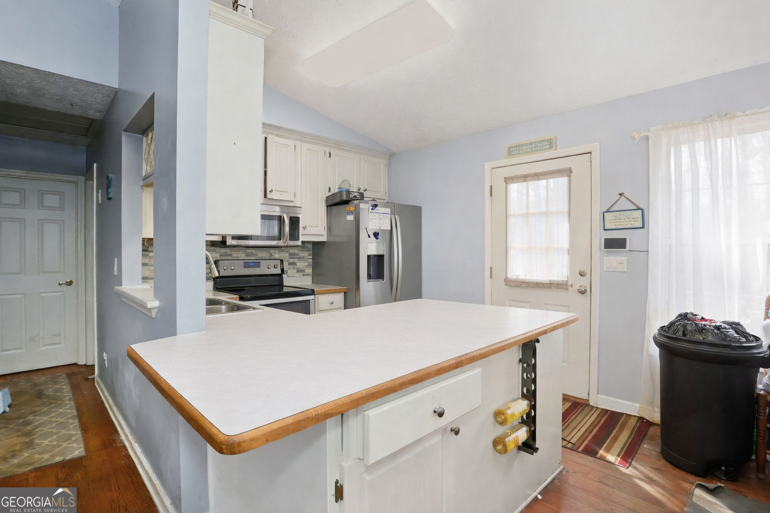 9285 Crystal Springs RD