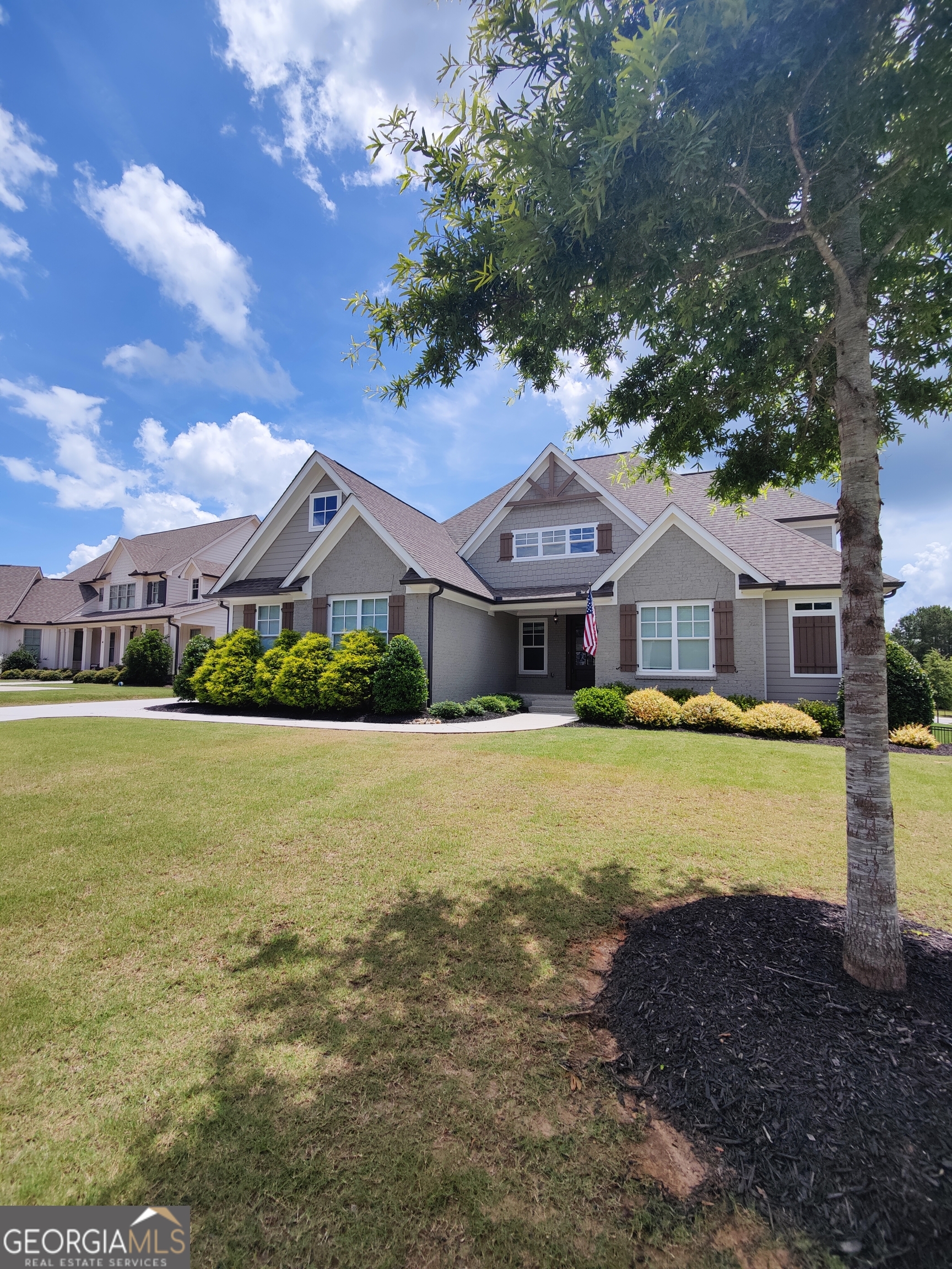 312 Archway LN