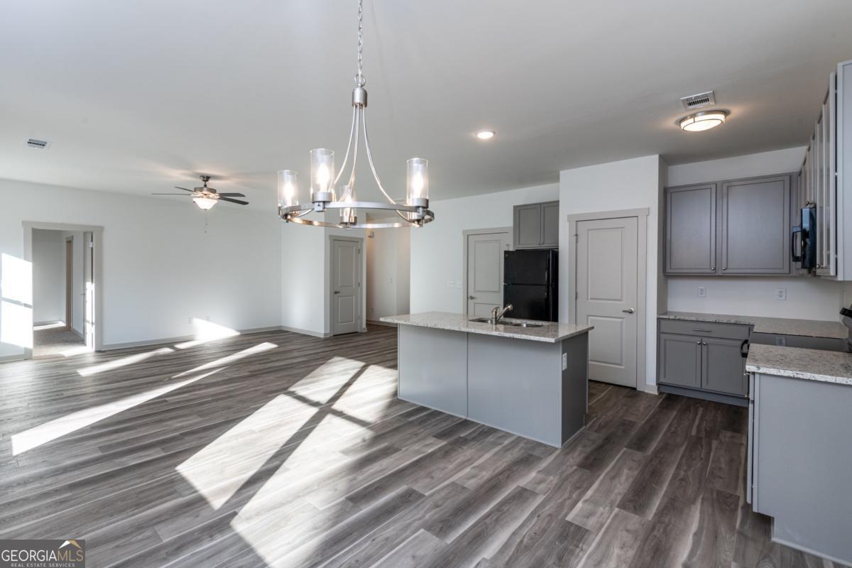 325 Forkview DR