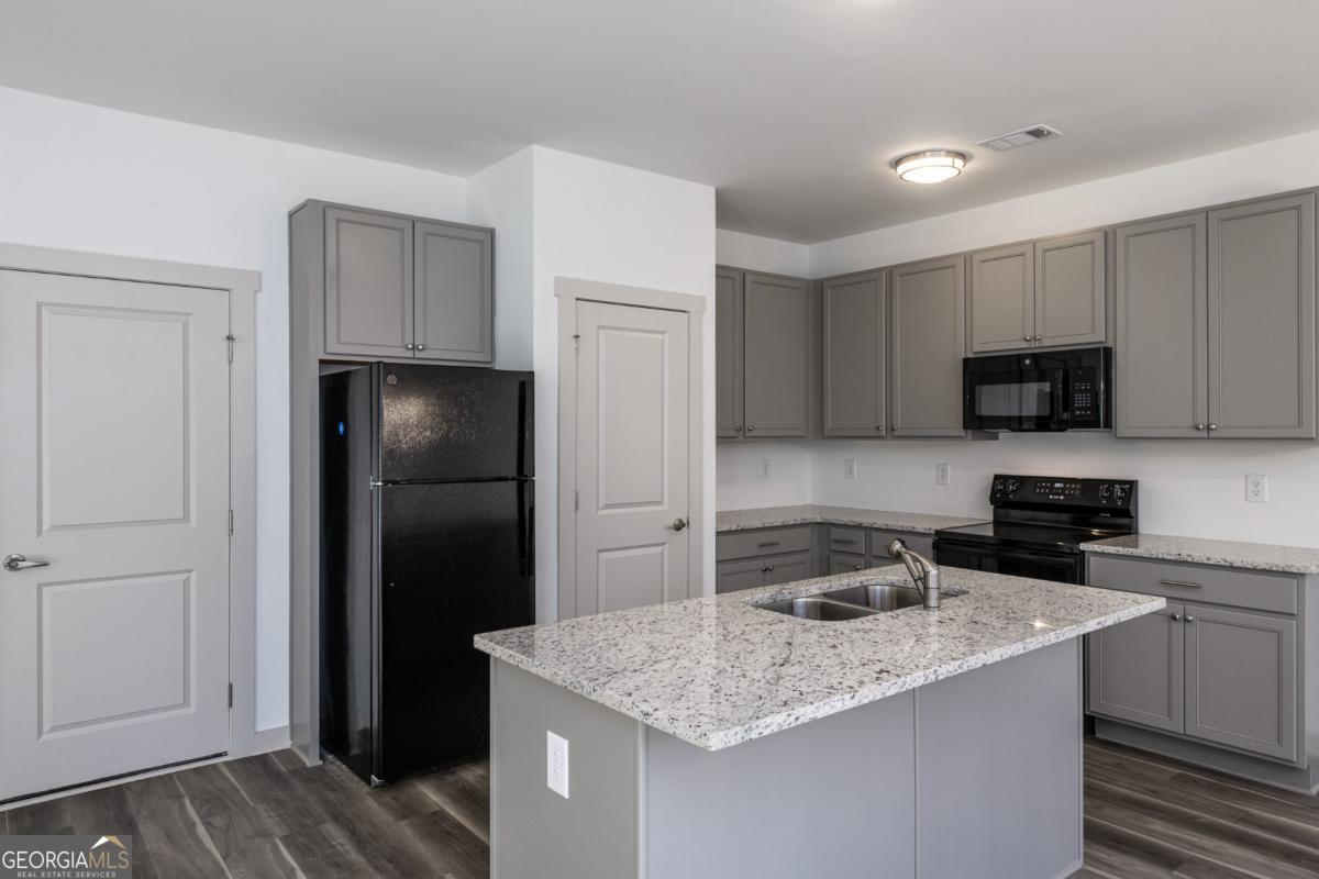 325 Forkview DR