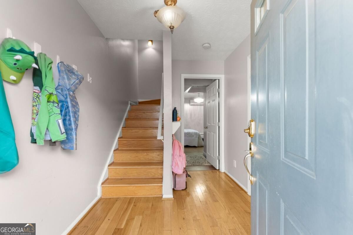 200 Abbotts Mill DR