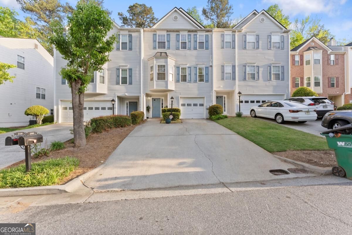 200 Abbotts Mill DR