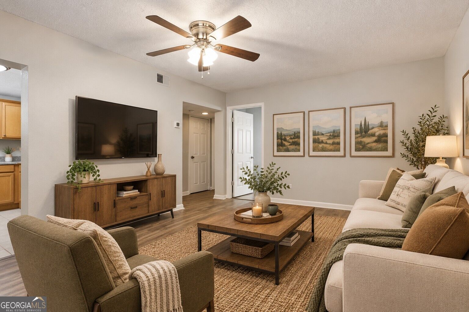250 Little ST B102