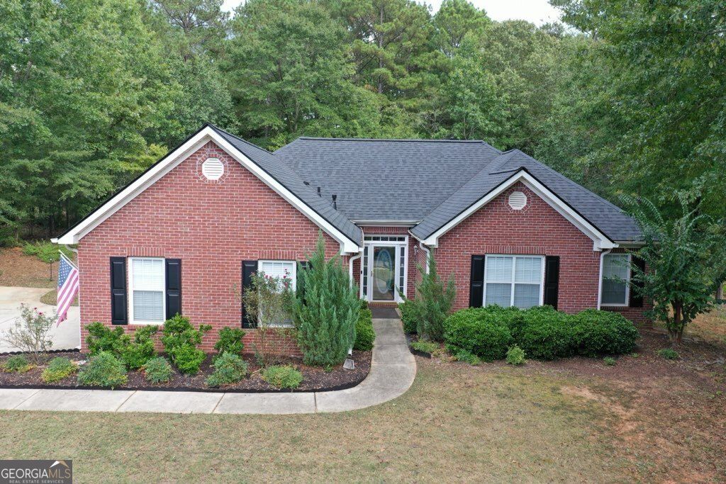 Photo of 1129 River Green Court, McDonough, GA 30252 (MLS # 10663837)