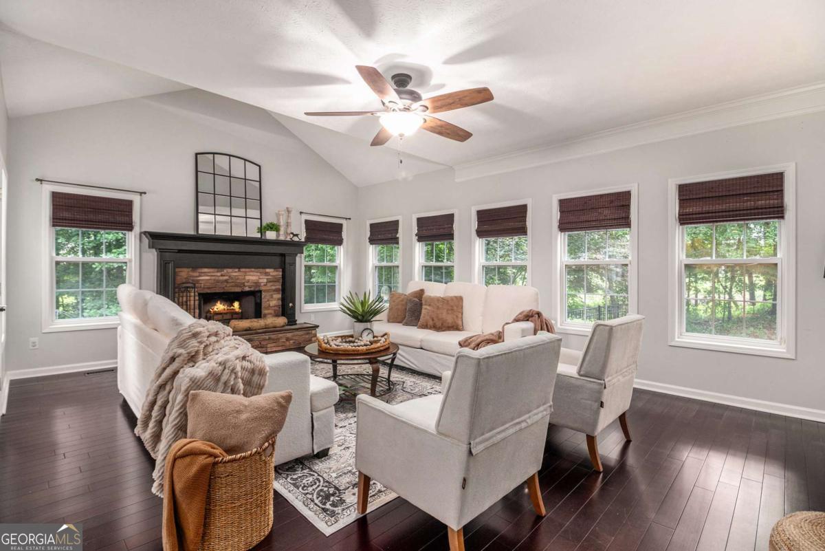 25 Grange CT