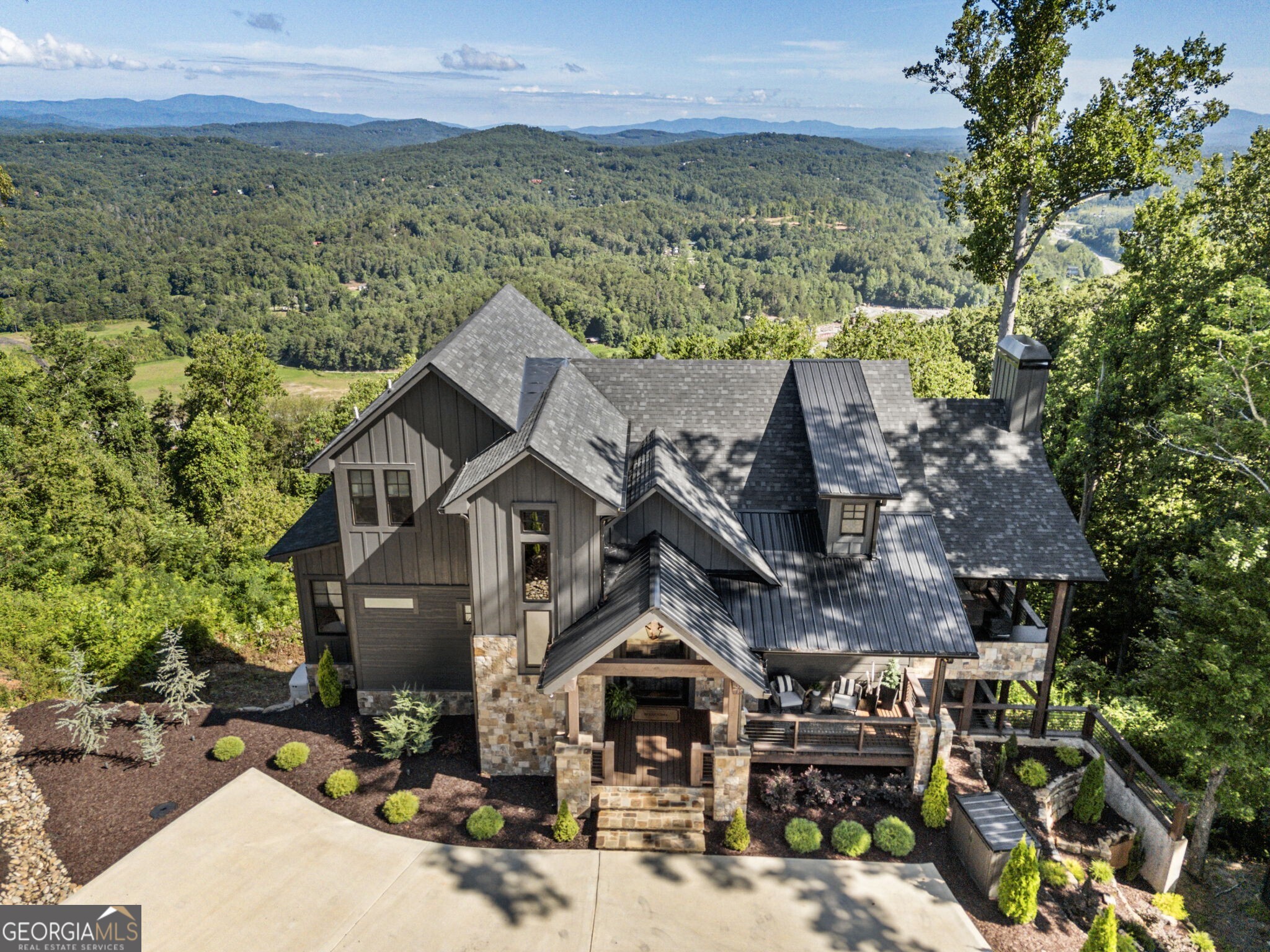462 Overlook DR
