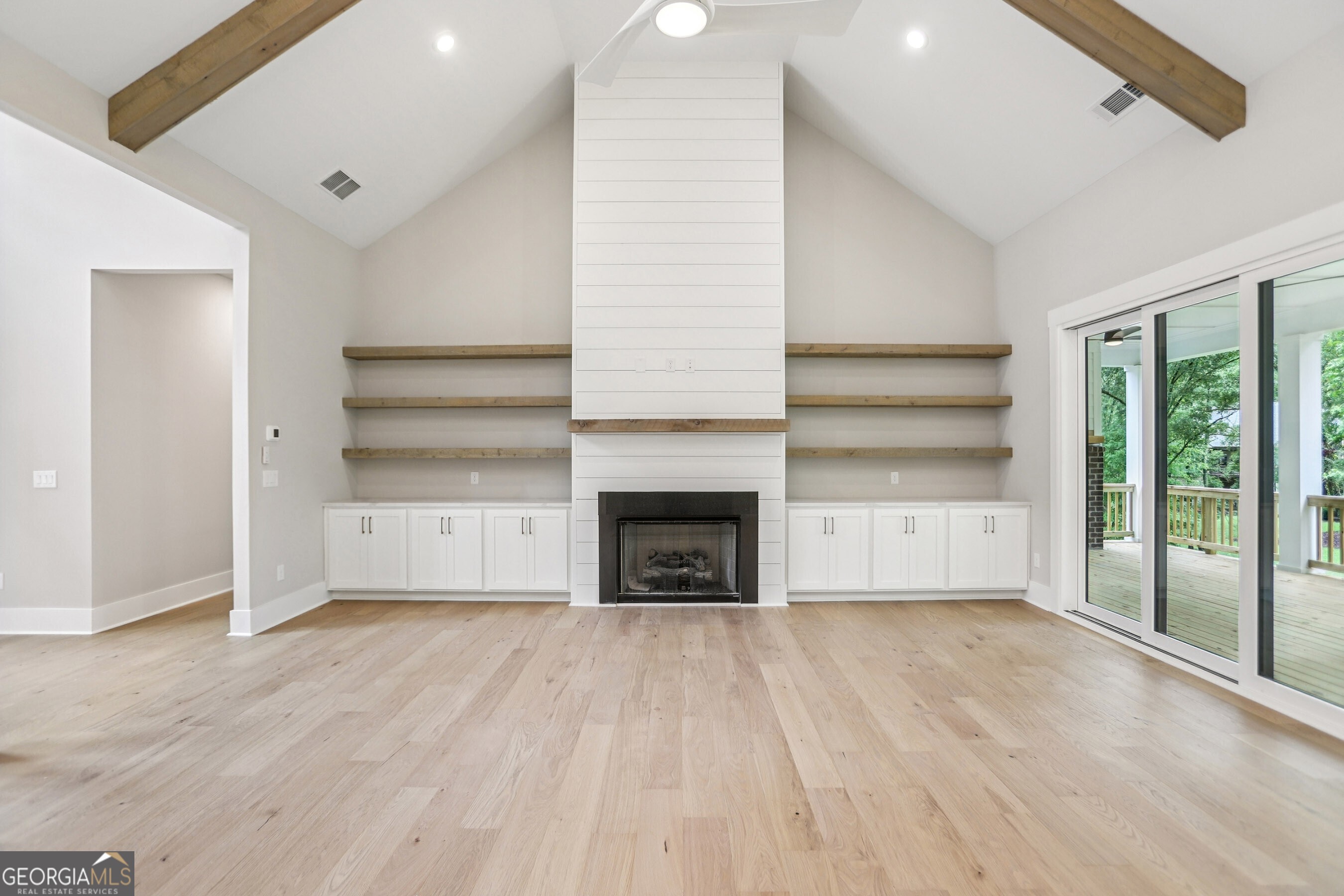 1091 Pinehurst DR