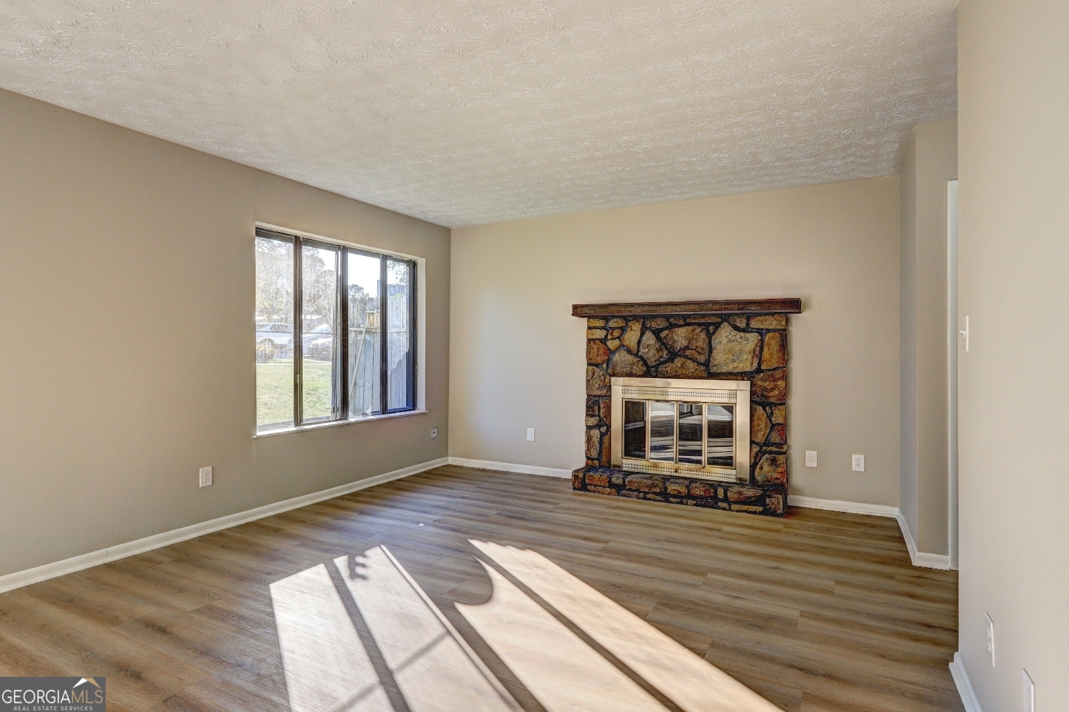 288 Country Club DR