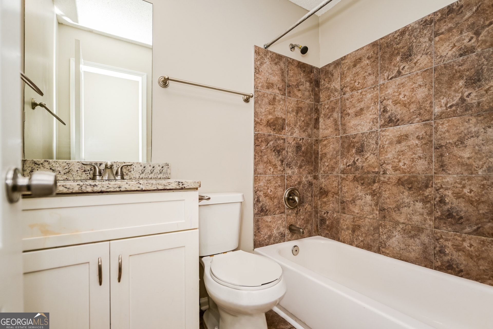 THE COMMONS - Residential Lease