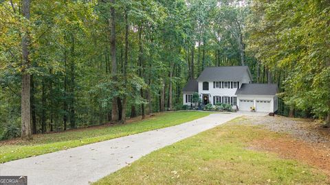 Photo of 5074 Peach Mountain Circle, Gainesville, GA 30507 (MLS # 10607834)