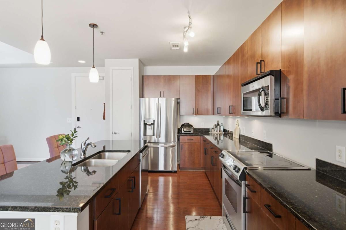 711 Cosmopolitan DR NE 326
