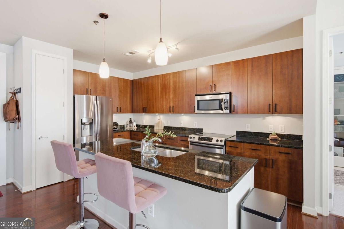 711 Cosmopolitan DR NE 326
