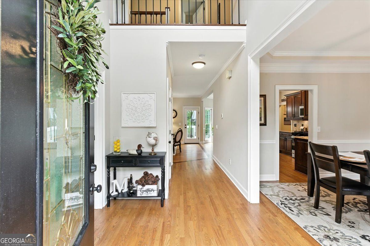 1042 AVERY CREEK