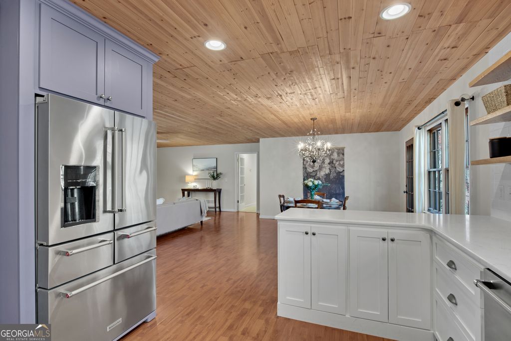Photo of 126 East Lake Drive, Roswell, GA 30075 (MLS # 10754788)