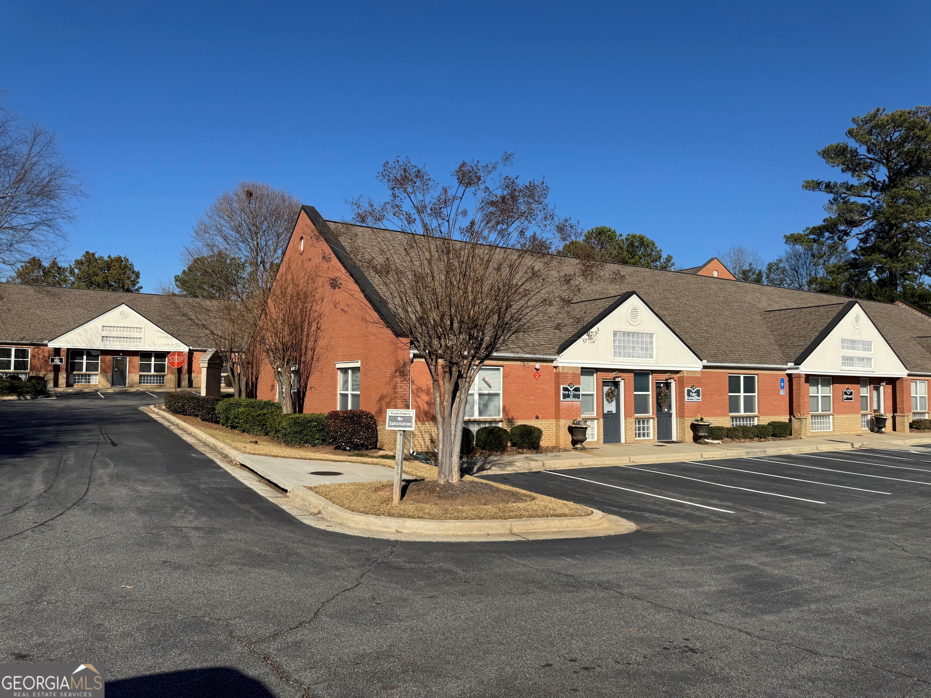 ESTABLISHED PROFESSIONAL OFFICE PARK. THIS UNIT IS A CORNER LOCATION ALL BRICK WITH WINDOWS ON 3 SIDES WITH ROSWELL ROAD VISIBILITY. IT IS LOCATED IN A SHOPPING AREA WITH PUBLIX FOOD, RESTAURANTS, ETC. THIS UNIT IS HIGH END PERFECT FOR ATTORNEYS OR ANY PROFESSIONAL THAT DESIRES AND UPSCALE FINISH. LOTS OF STORAGE IN THE OFFICE OR ATTIC.a aPARKING IS NEVER A PROBLEM IN THIS LOCATION. There is a neighboring unit next to this one, which could add an additional 1,400 sqft +/-.
