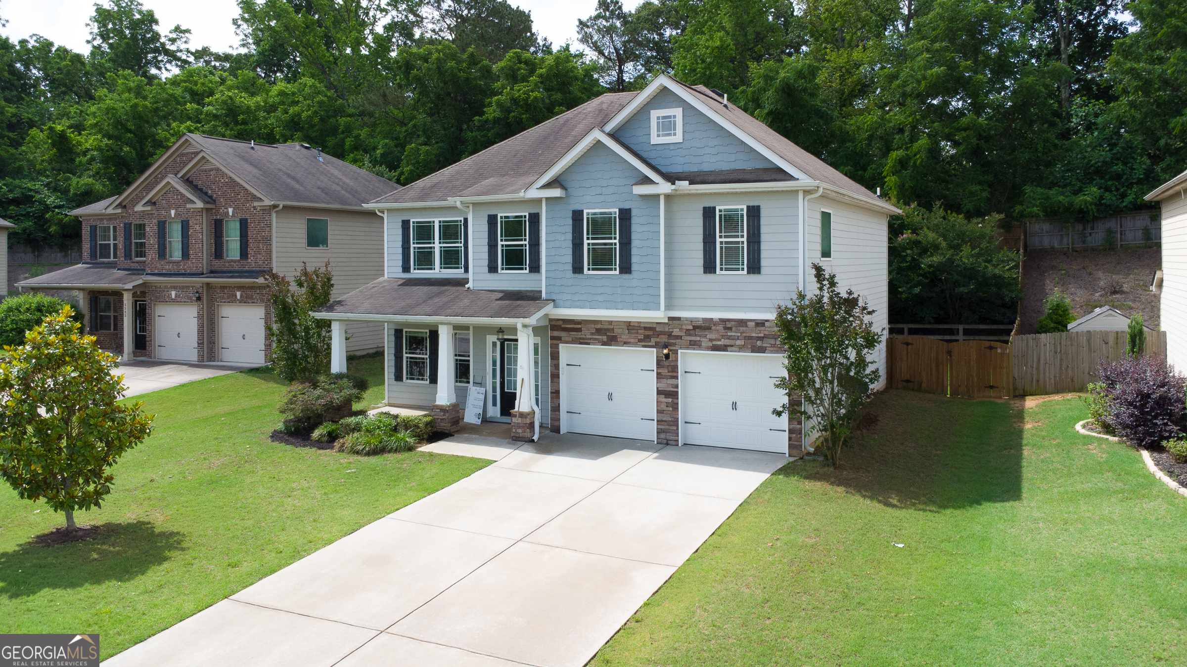 5595 Banner BLVD