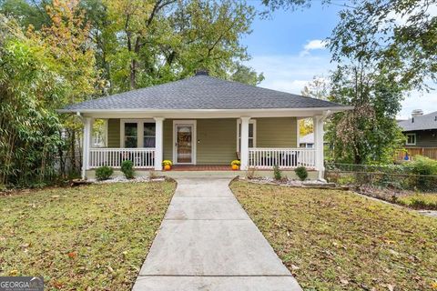 Photo of 776 Brookline Street SW, Atlanta, GA 30310 (MLS # 10638351)