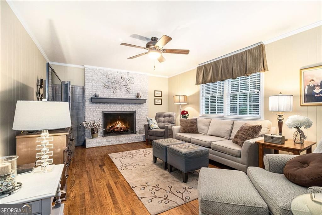 WINDSOR FOREST - Residential