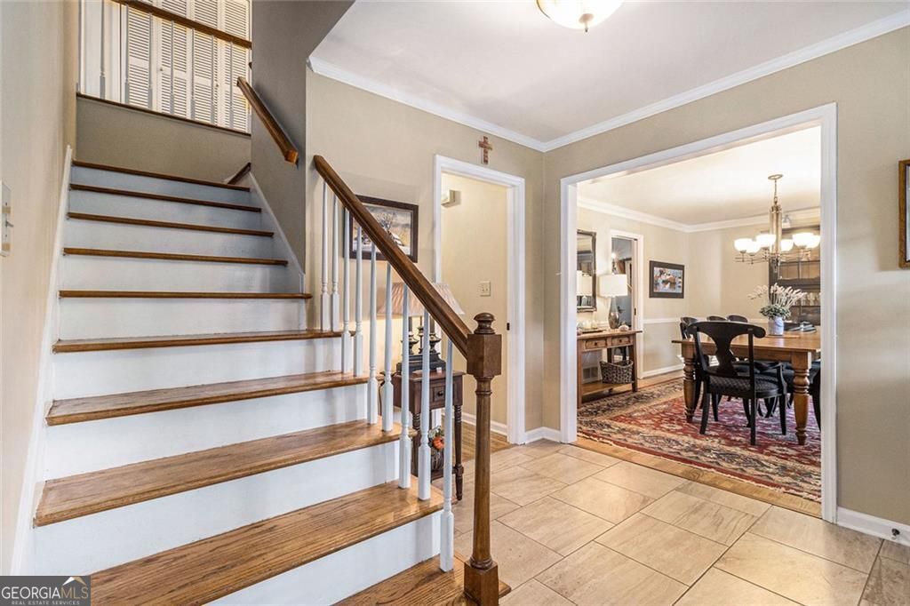 WINDSOR FOREST - Residential