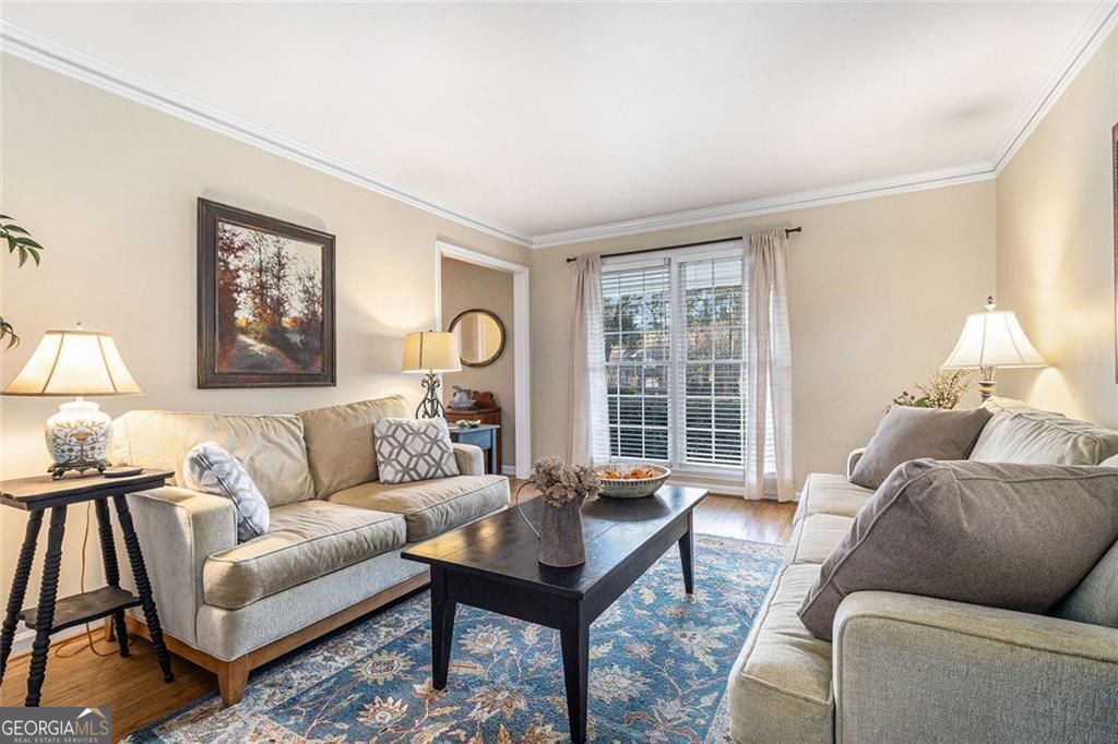 WINDSOR FOREST - Residential