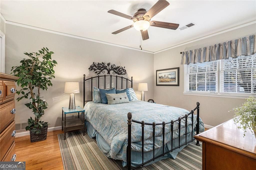 WINDSOR FOREST - Residential