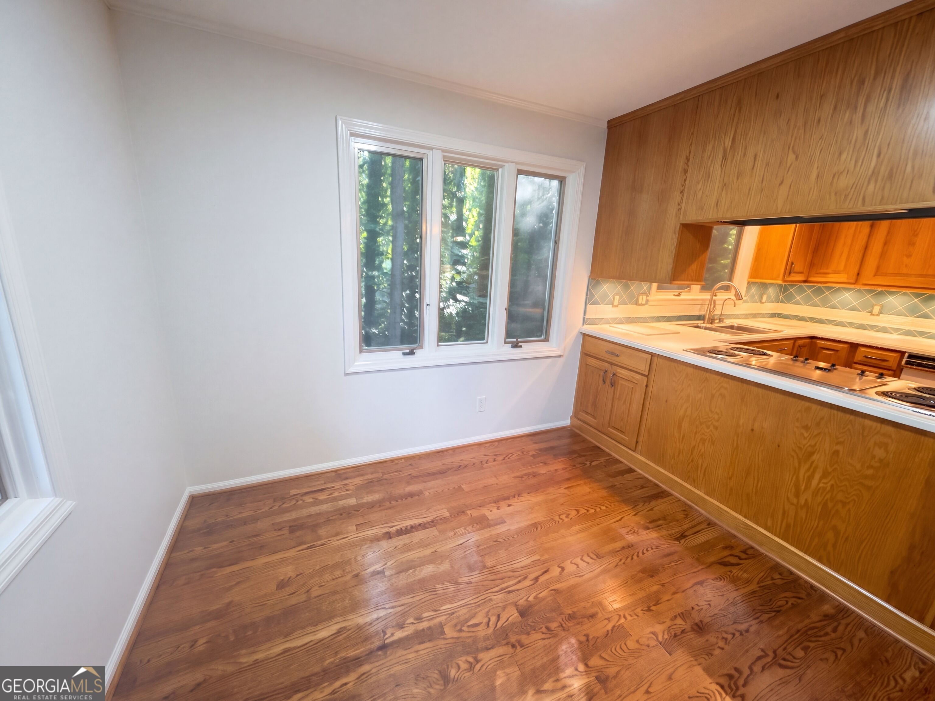744 Fairfield DR