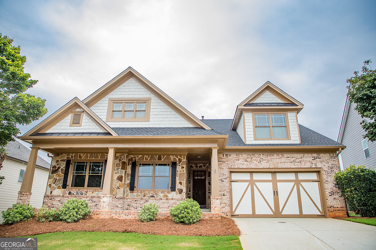 1211 Hawthorne CIR