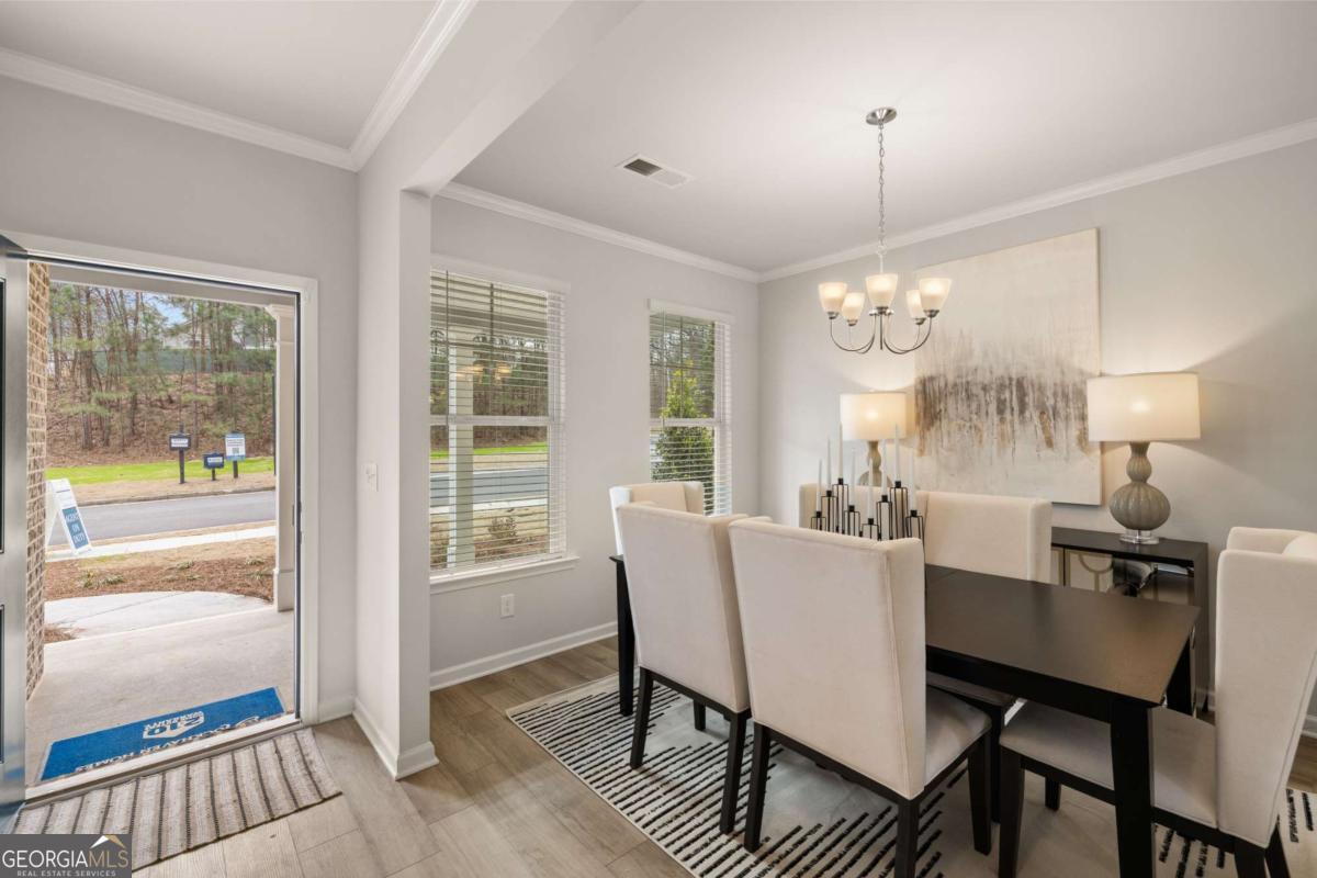 558 Abbott CT SE