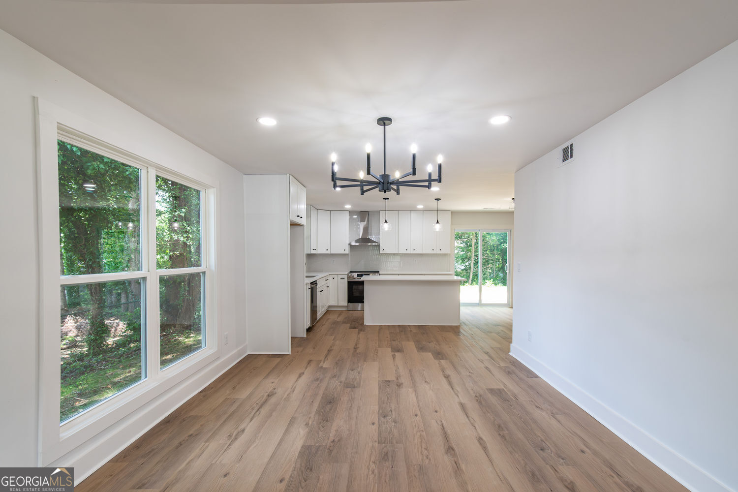 Duluth, Georgia 30096, United States, 4 Bedrooms Bedrooms, ,3 BathroomsBathrooms,Residential,Active,163431