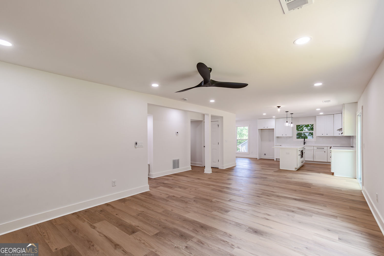 Duluth, Georgia 30096, United States, 4 Bedrooms Bedrooms, ,3 BathroomsBathrooms,Residential,Active,163431