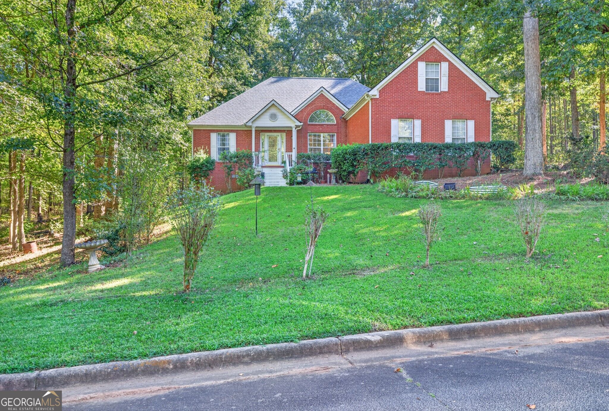 25 Lake Charles CT