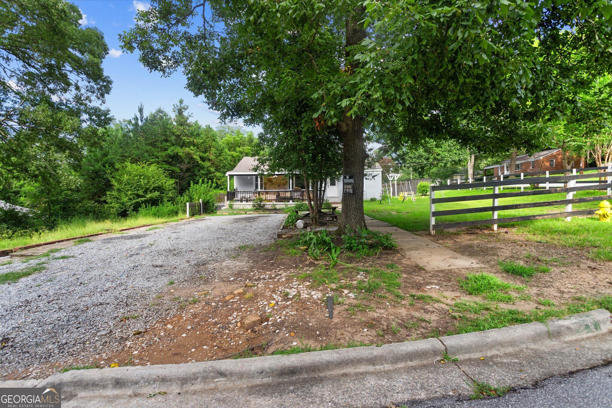 2 Lafayette DR