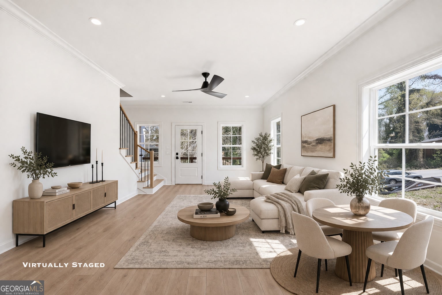 1121 Riverside TER
