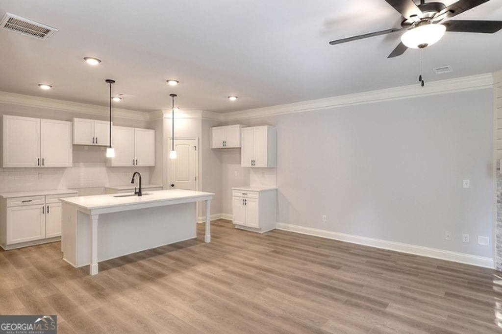 Photo of 2 Crest Drive #3, Hartwell, GA 30643 (MLS # 10760391)