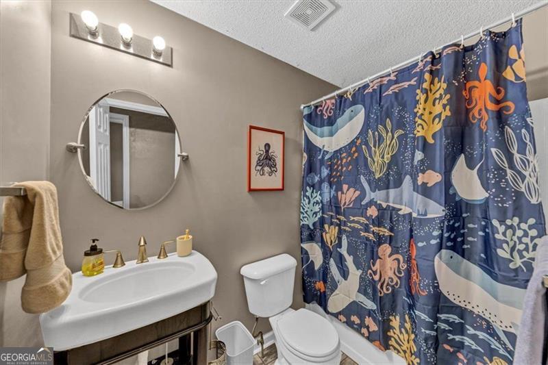 HIGHLAND POINTE - Residential