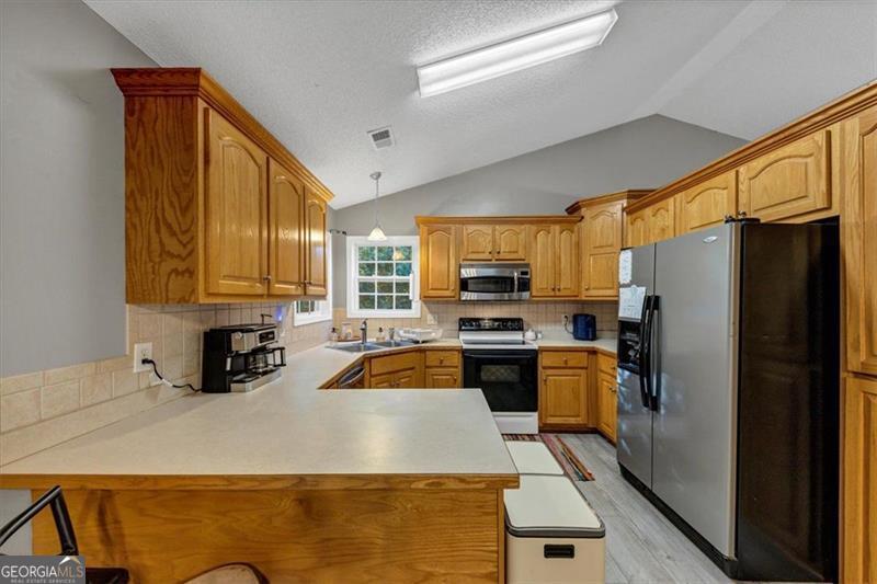 HIGHLAND POINTE - Residential