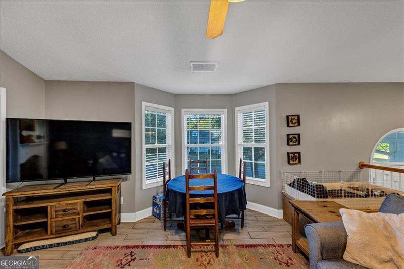 HIGHLAND POINTE - Residential