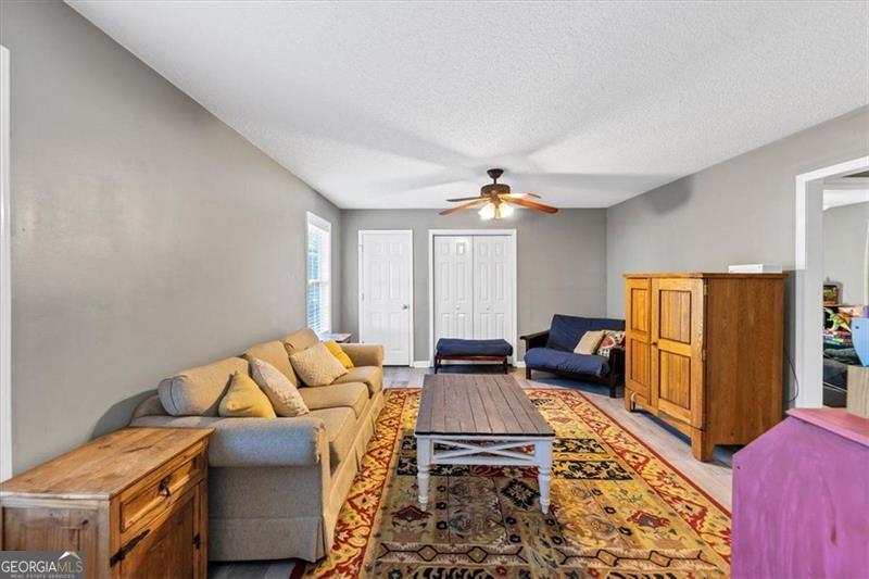 HIGHLAND POINTE - Residential