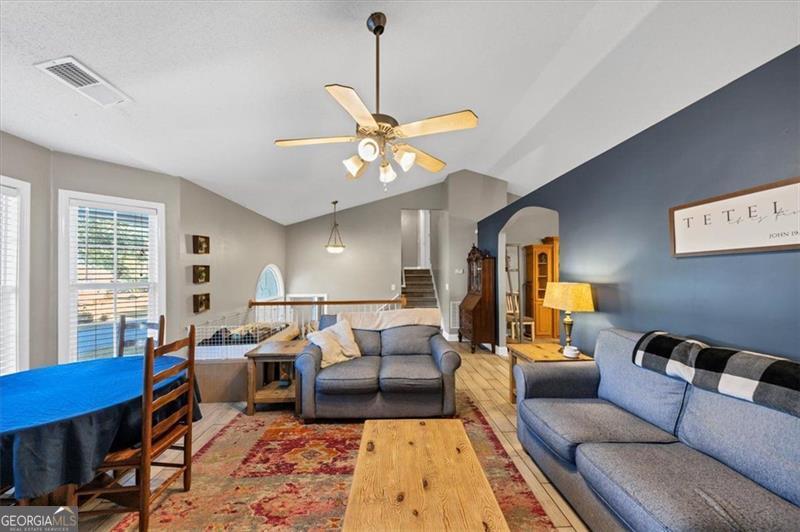 HIGHLAND POINTE - Residential