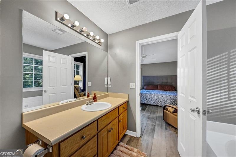 HIGHLAND POINTE - Residential