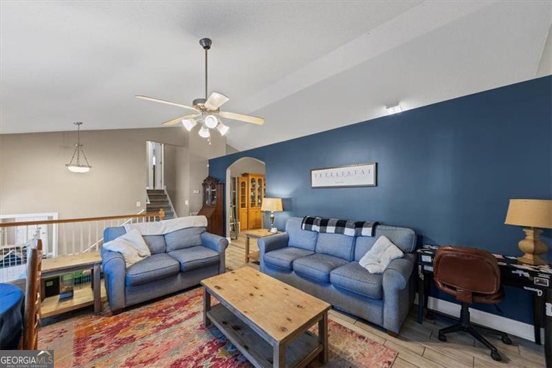 HIGHLAND POINTE - Residential