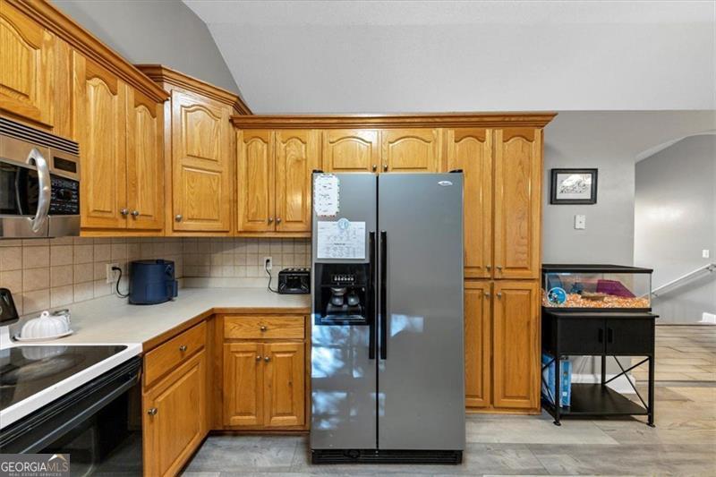 HIGHLAND POINTE - Residential