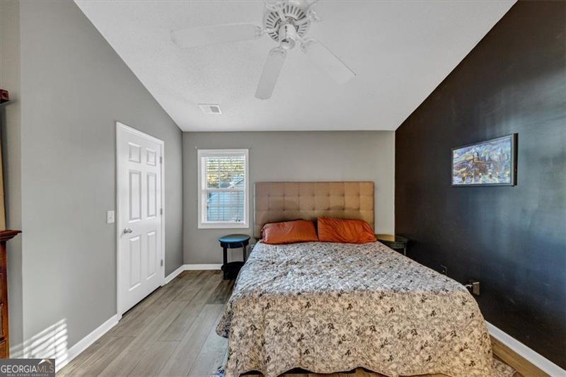 HIGHLAND POINTE - Residential