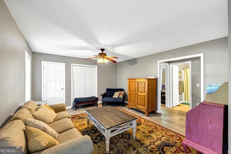 HIGHLAND POINTE - Residential