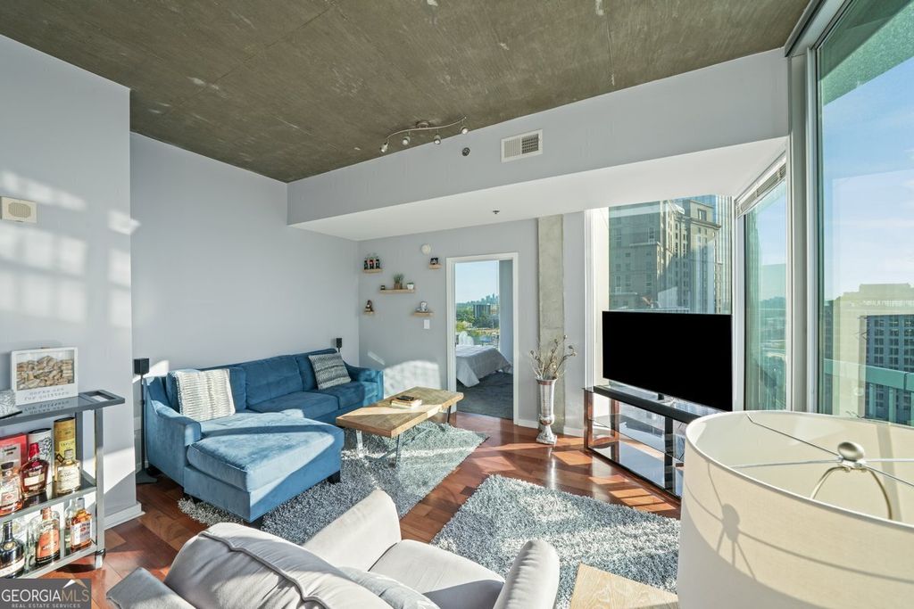 Photo of 3324 Peachtree Road NE #1518, Atlanta, GA 30326 (MLS # 10729189)