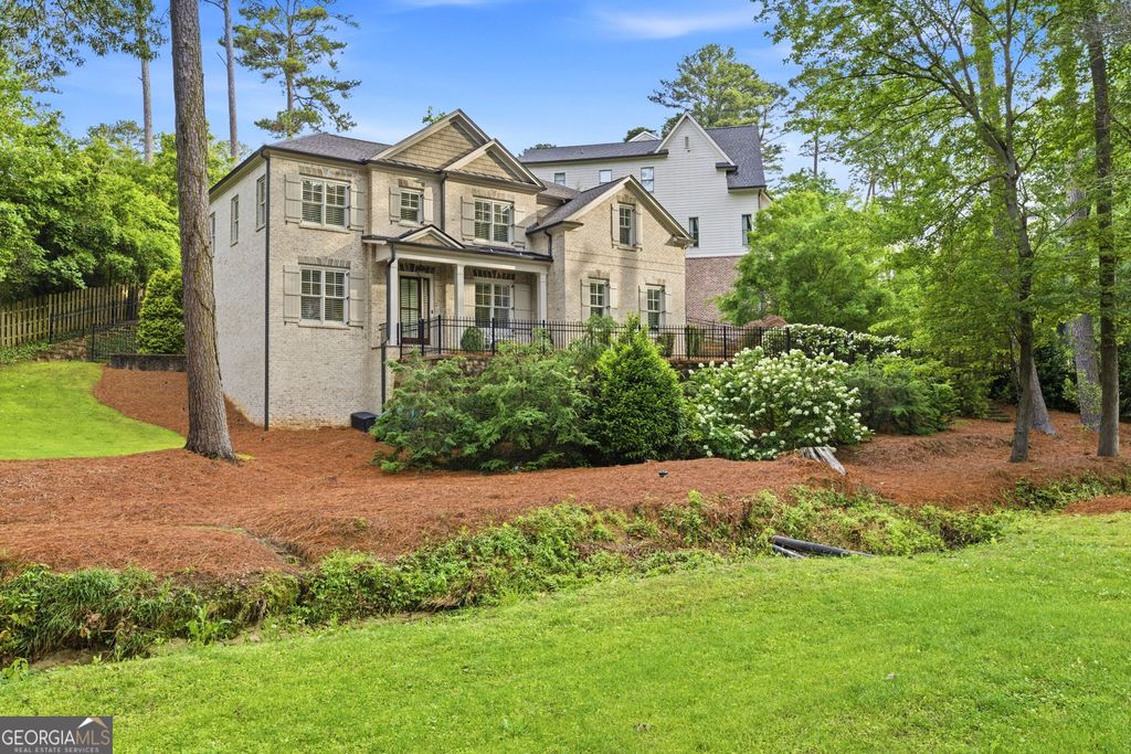 Photo of 3104 Skyland Drive NE, Atlanta, GA 30341 (MLS # 10762060)