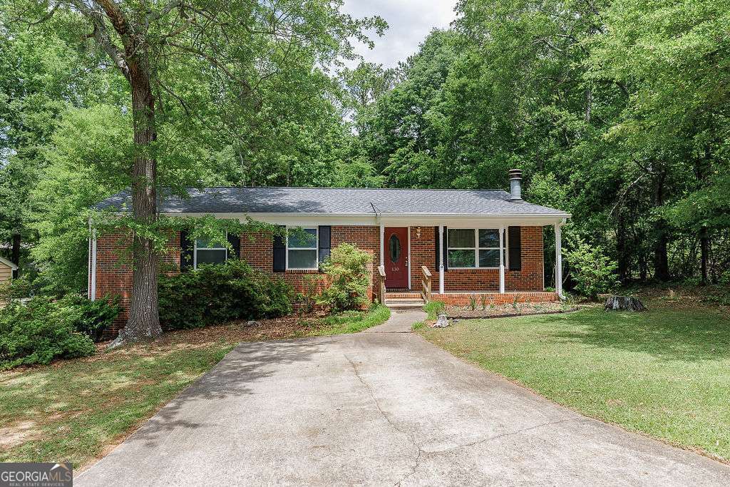 130 Oliver CIR