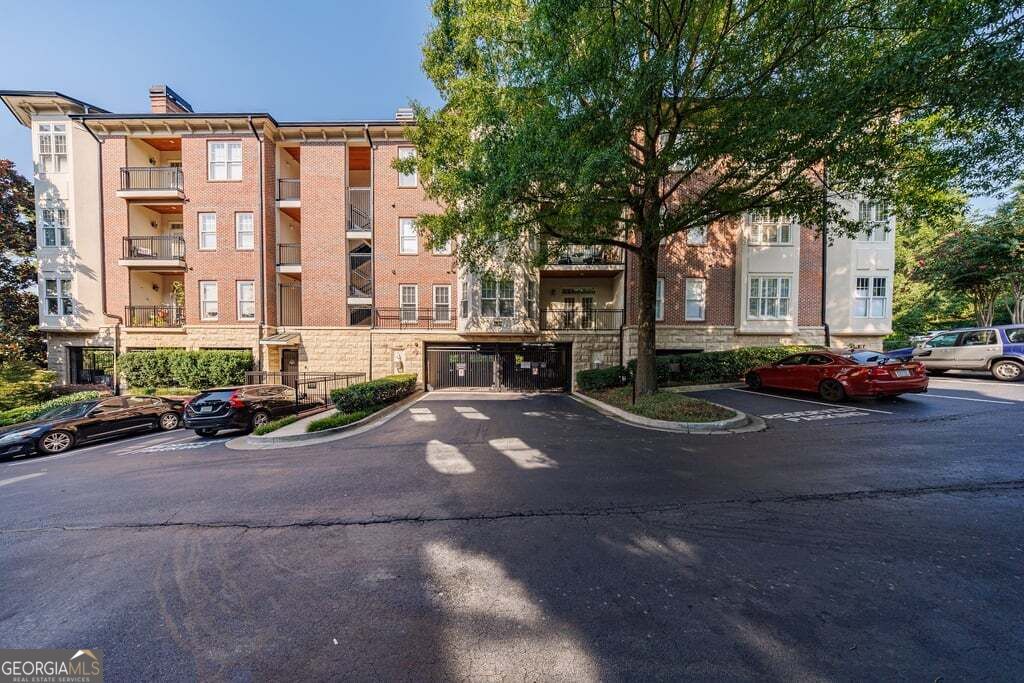 828 Highland LN 2204