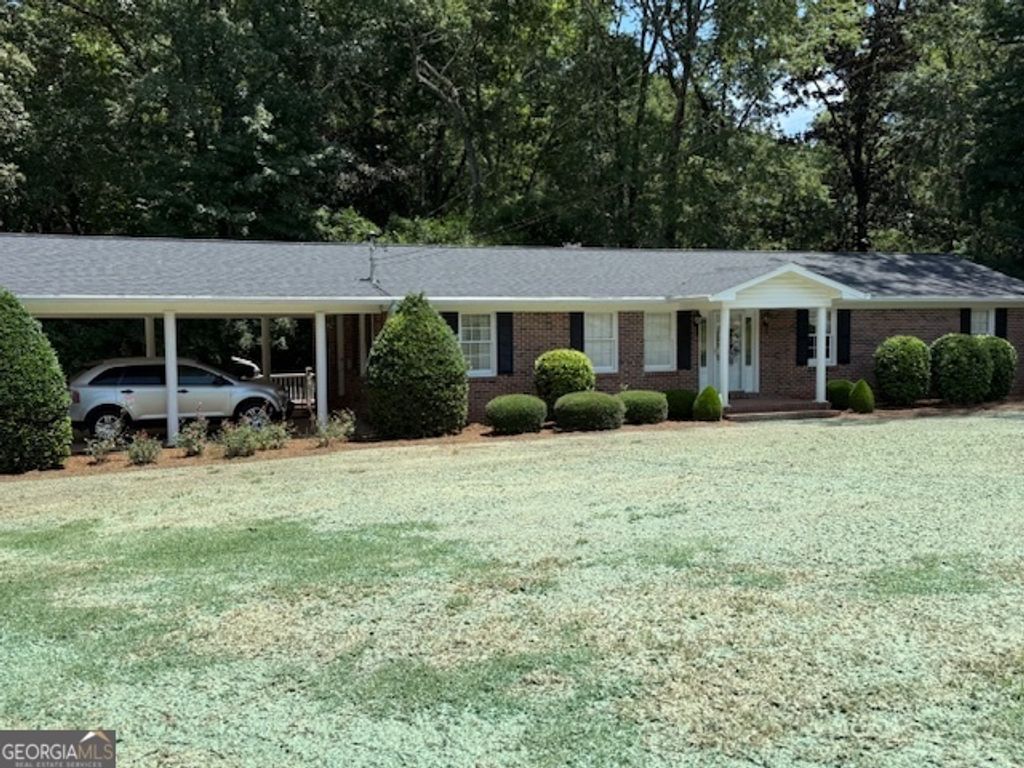 Photo of 814 Evergreen Drive, Sandersville, GA 31082 (MLS # 10573811)